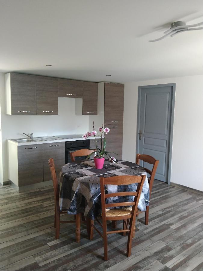 Sur La Colline Apartment Sousceyrac Ngoại thất bức ảnh